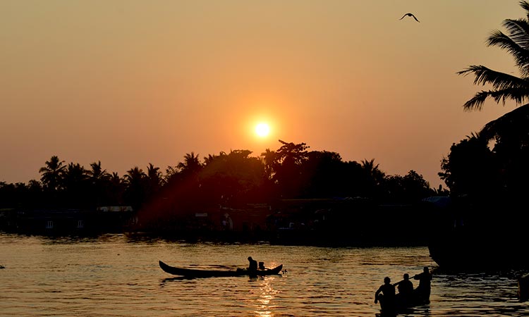 Kerala beaches and backwaters Holiday package