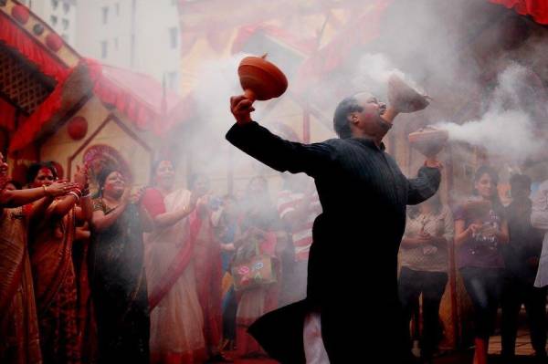how-is-durga-puja-celebrated
