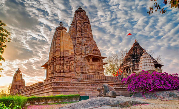 Be a part of the grand display of art and culture at the Khajuraho