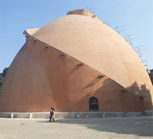 Golghar Golghar