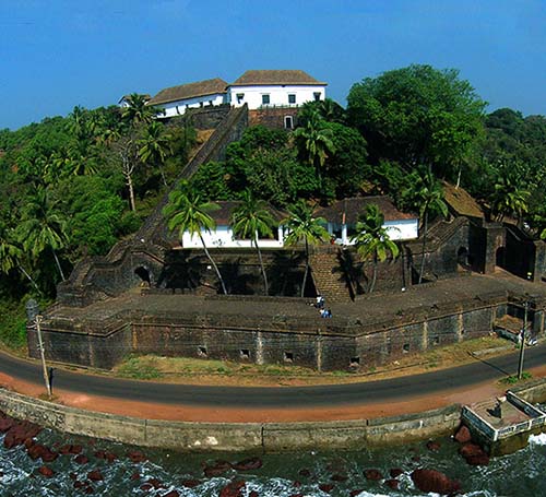Reis Mogos Fort