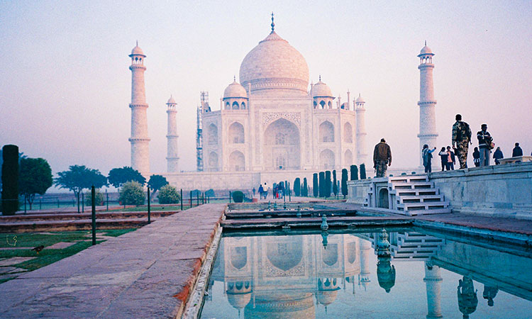  India Spiritual Tour with Taj Mahal